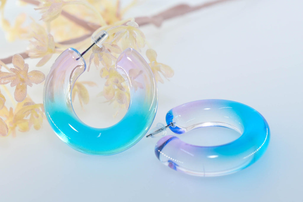Translucent Gradient Blue Purple Retro Boho Semi Chunky Lucite Ombre Jelly 1.5" Hoop Earrings