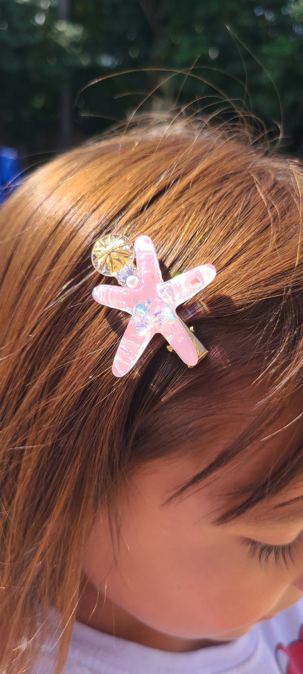 Small Pink Iridescent Flakes Resin Starfish & Rhinestone Gold Color Metal Girls Women Cute Barrette Hair Clip Hair Accessory
