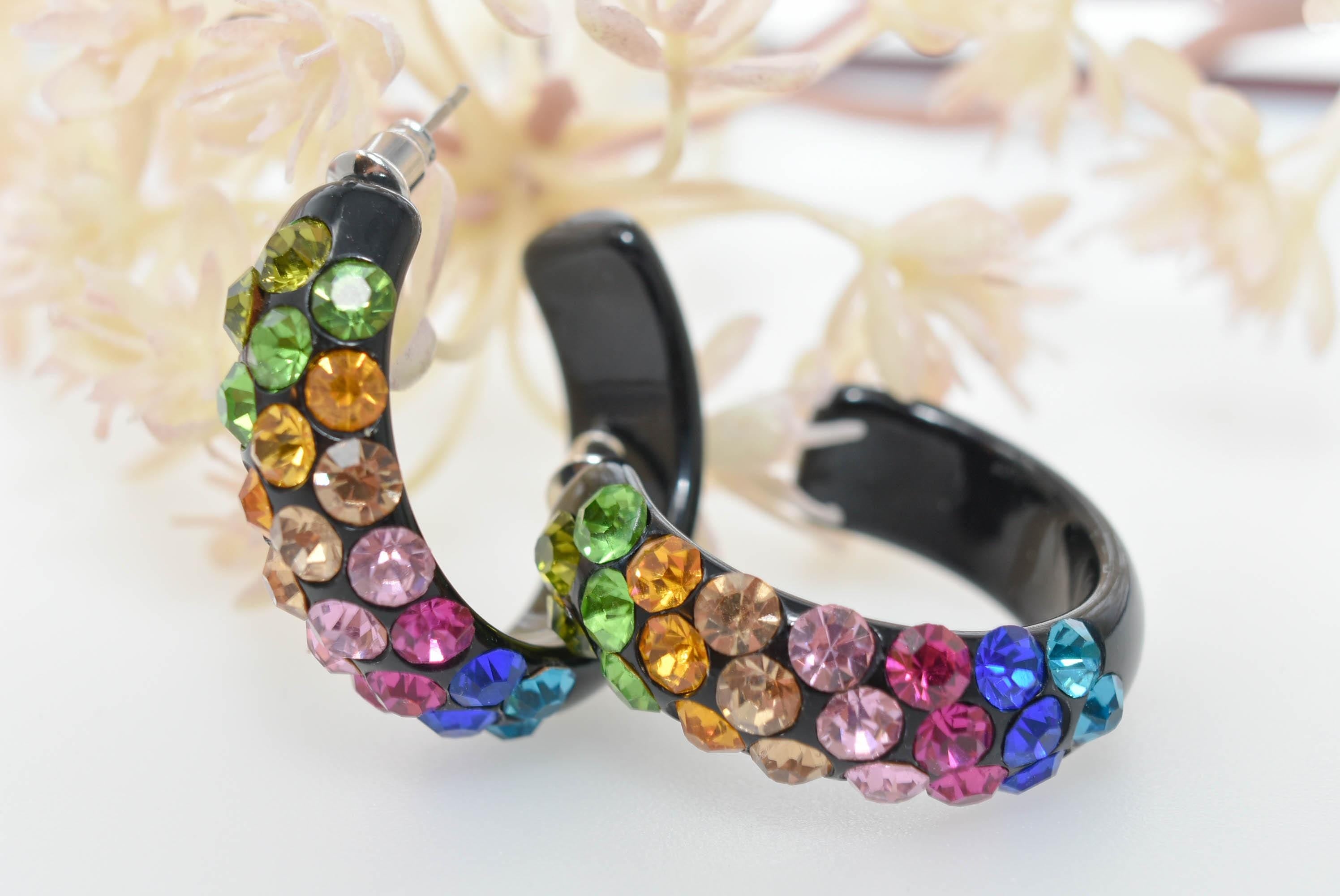 Black Diagonal Pattern Bling Lucite Vivid Multicolor Rhinestones 1.25" Hoop Earrings Pageant Weddings Night Out