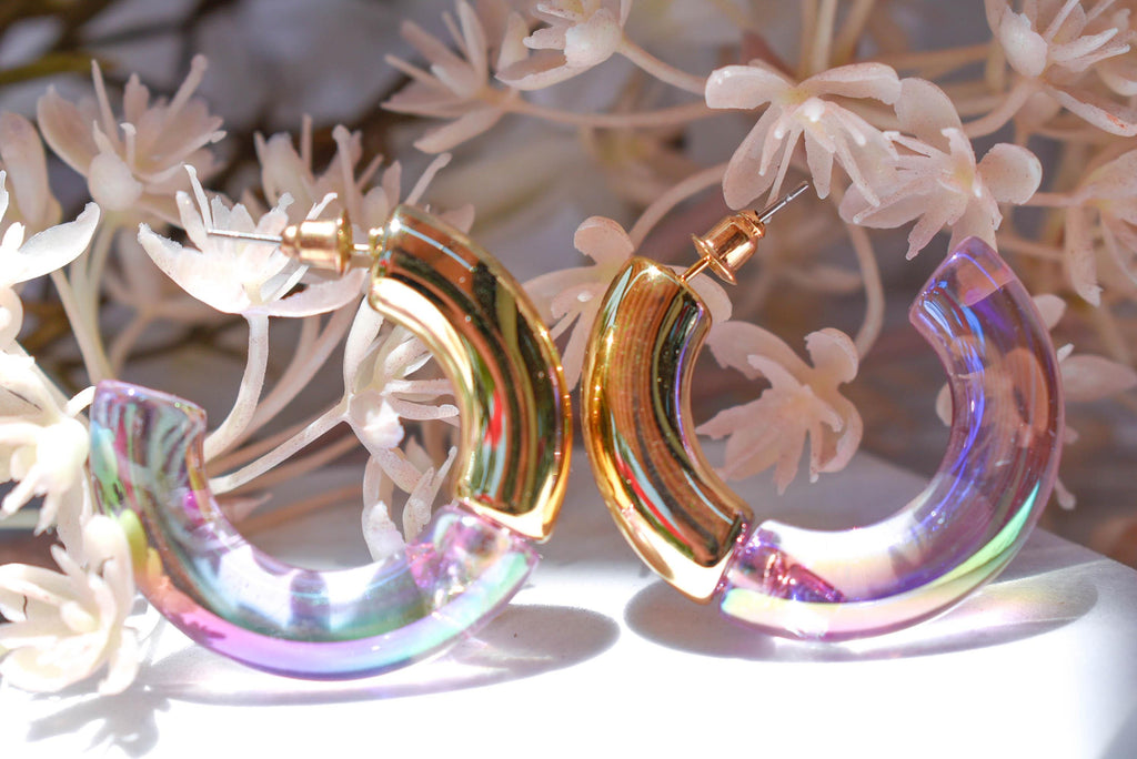 Two Toned Retro Gold Color/Iridescent Light Purple Translucent Lucite 1.5" Hoop Earrings