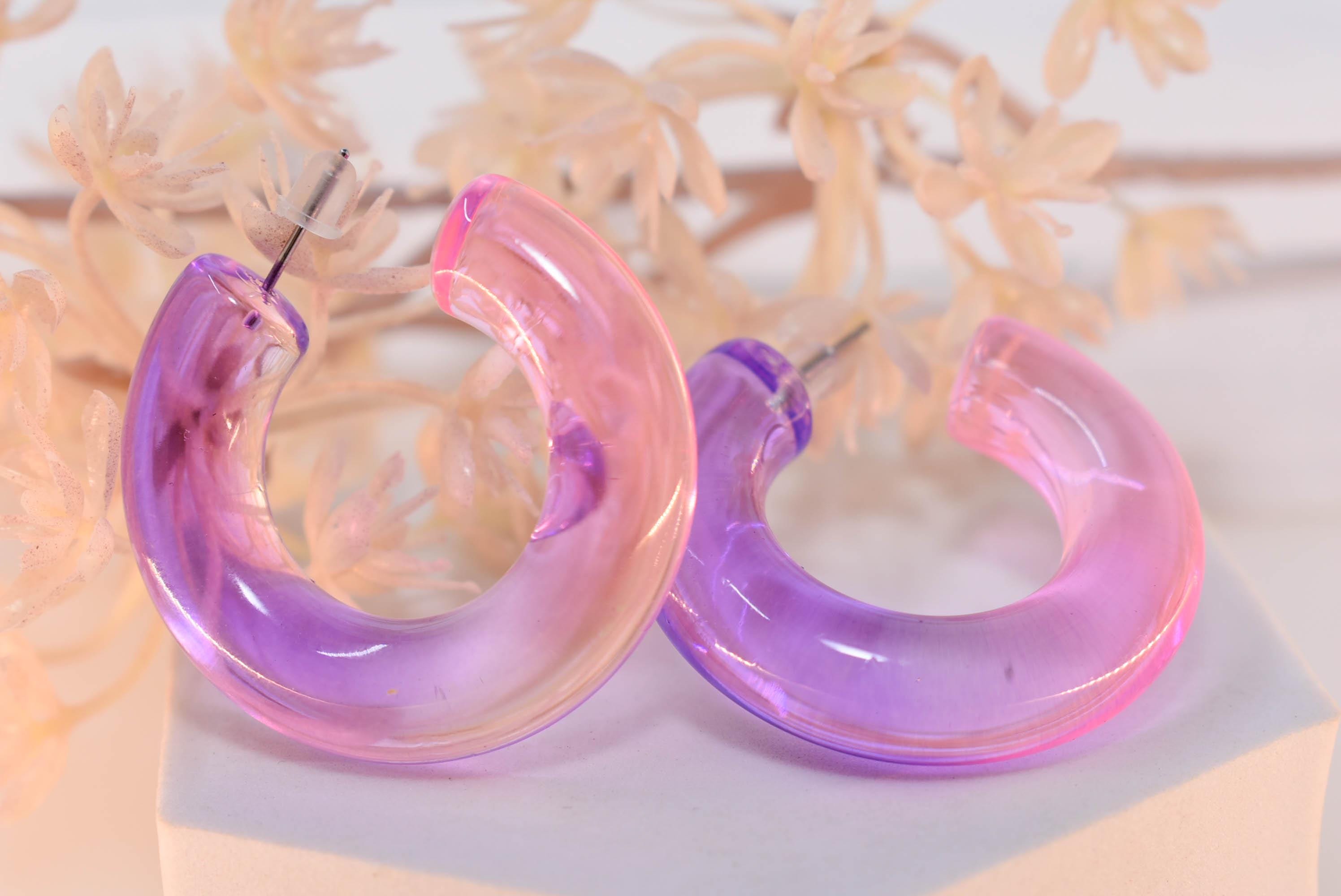 Translucent Gradient Purple Pink Retro Boho Semi Chunky Lucite Ombre Jelly 1.5" Hoop Earrings
