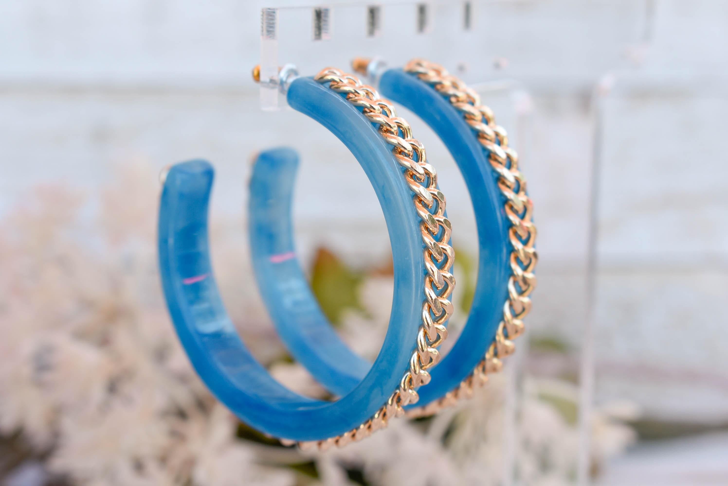 Boho Blue Marbled Acetate Hoop Earrings with Brass Chain Accent – 2" Chic Modern Statement Hoops