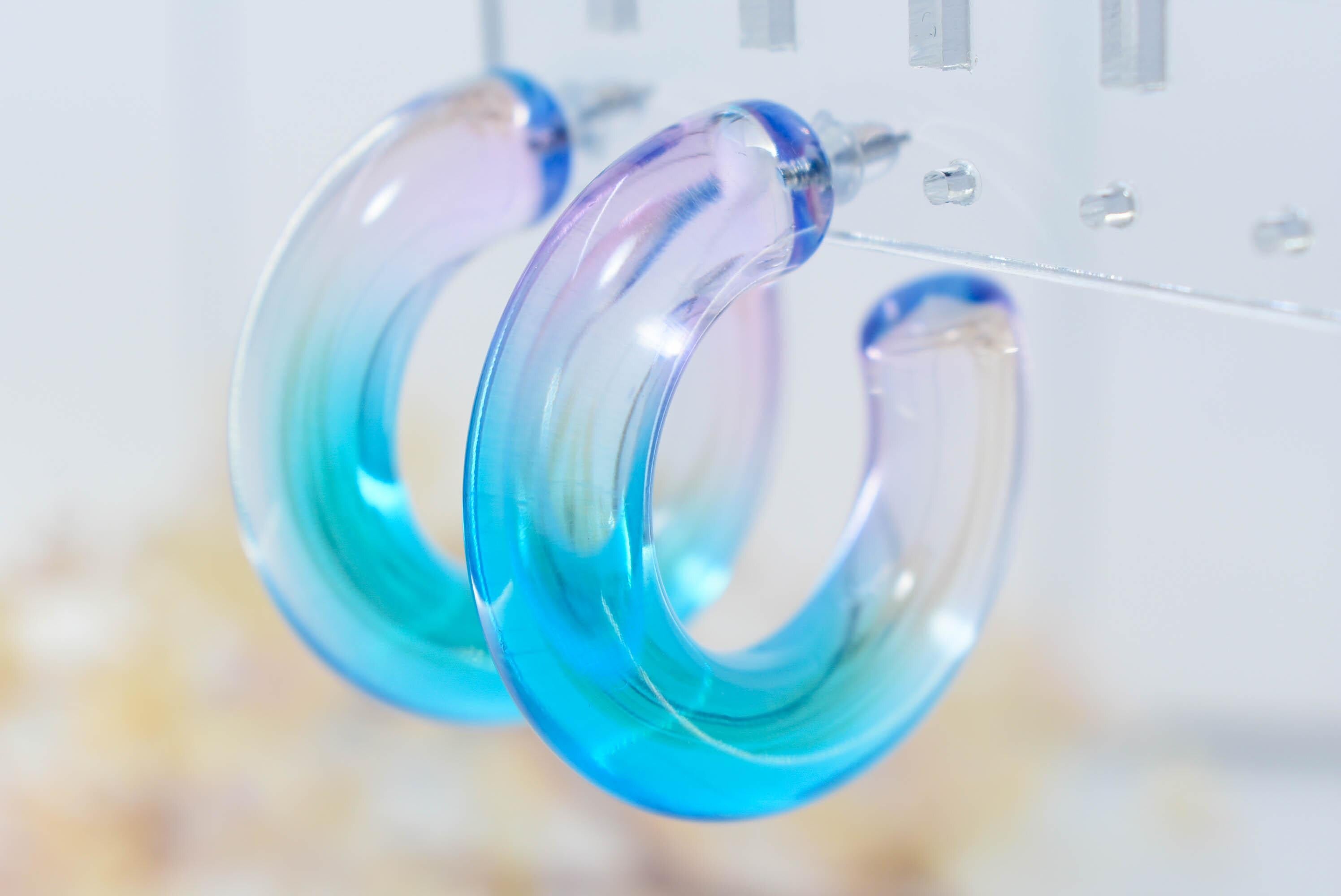 Translucent Gradient Blue Purple Retro Boho Semi Chunky Lucite Ombre Jelly 1.5" Hoop Earrings
