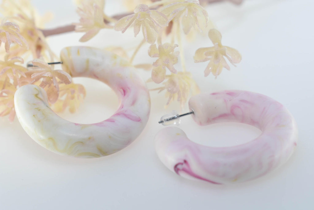 White Marbled Color Bohemian Retro Lightweight Lucite 1.5" Semi Chunky Hoop Earrings Womans Gift Dress Night Out