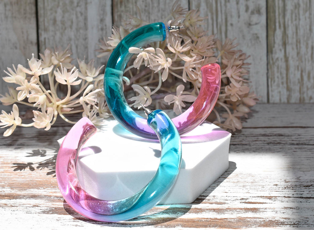 Translucent Gradient Blue Purple Pink Retro Boho Statement Chunky Lucite Ombre Hoop Earrings Fun Earrings Costume Accessories Womens Hoops