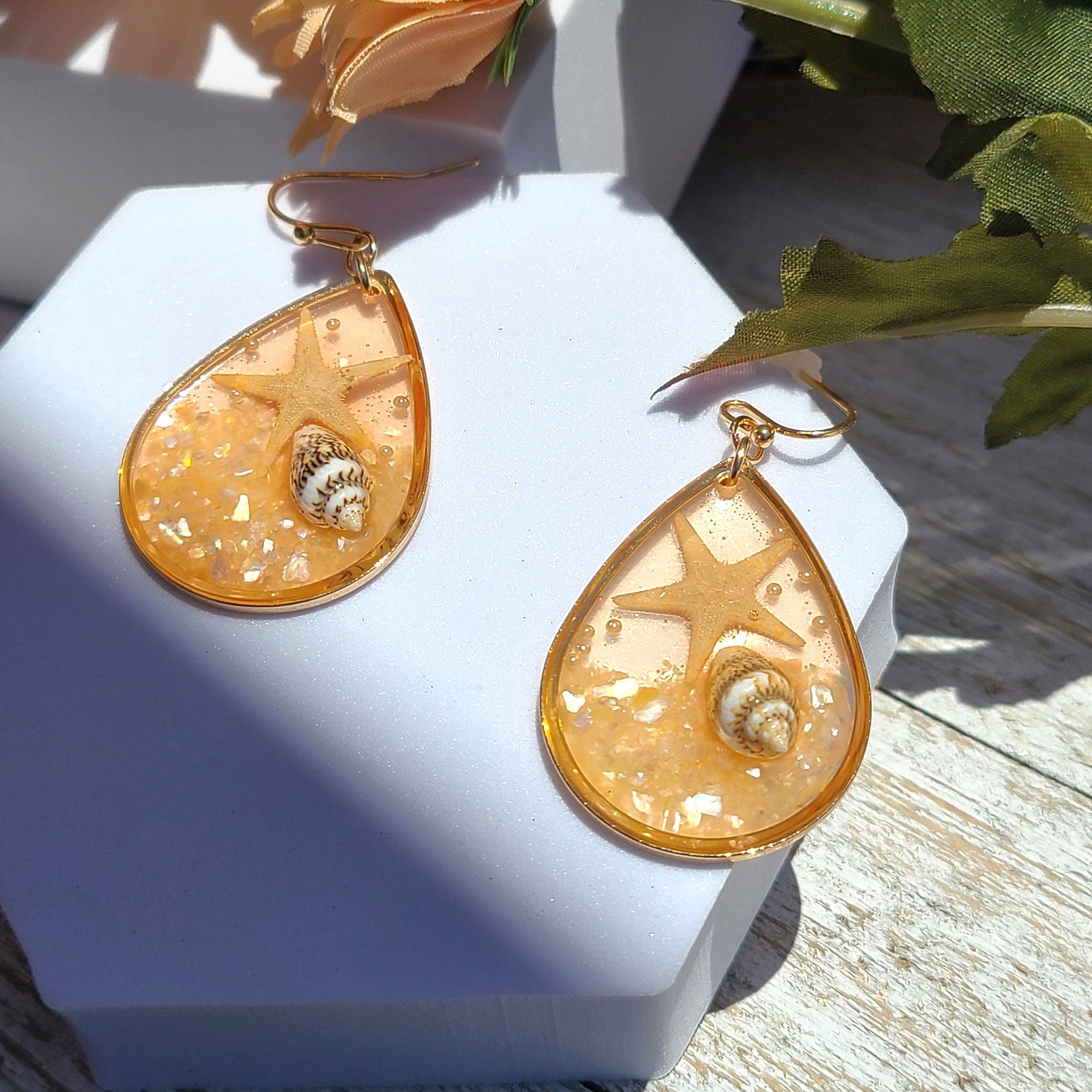 Boho Clear Coral Peach Resin Starfish Seashell Accent Beach Theme Sealife Teardrop Dangle Earrings Women's Vacation Gifts