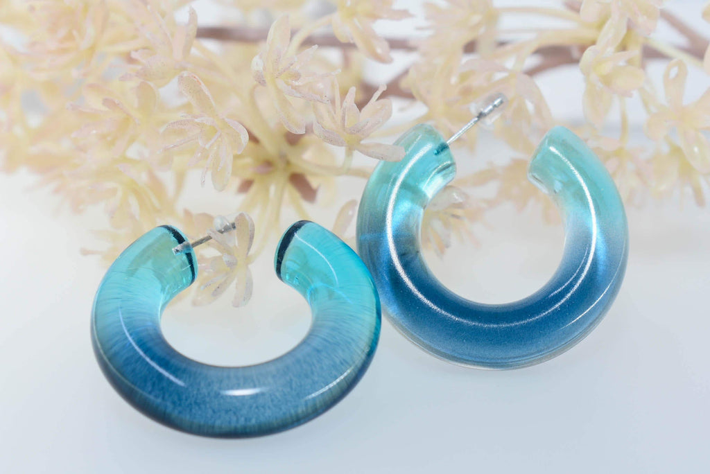 Translucent Gradient Blue Aqua Retro Boho Semi Chunky Lucite Ombre Jelly 1.5" Hoop Earrings
