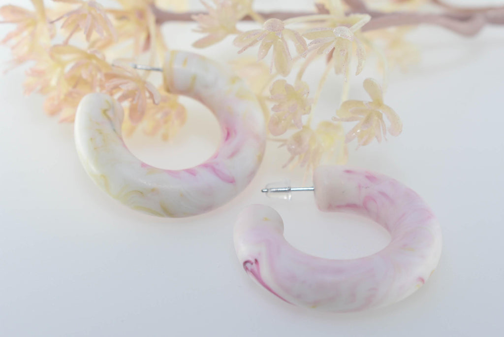 White Marbled Color Bohemian Retro Lightweight Lucite 1.5" Semi Chunky Hoop Earrings Womans Gift Dress Night Out