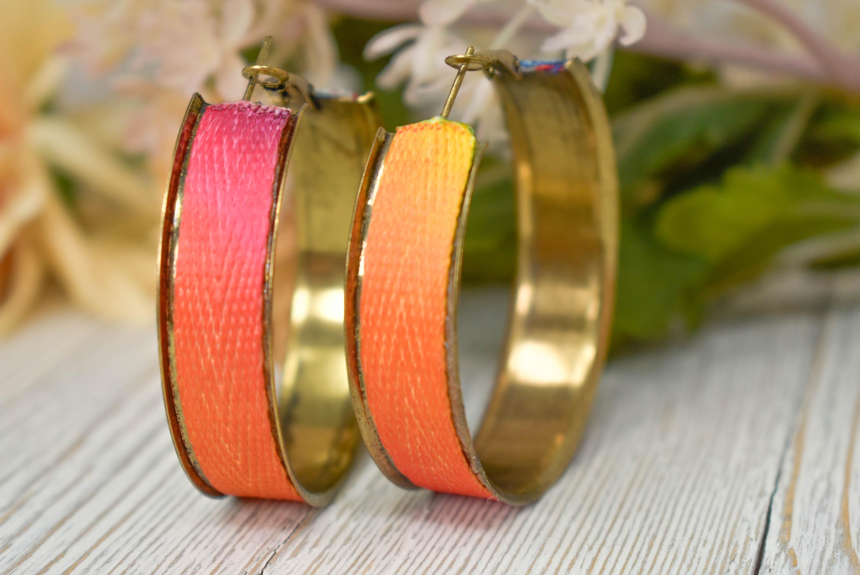 Statement Retro Ombre Gradient Multicolor Fabric Boho Antique Look Lever Back Hoop Earrings Women Gifts Costumes Bachelorette