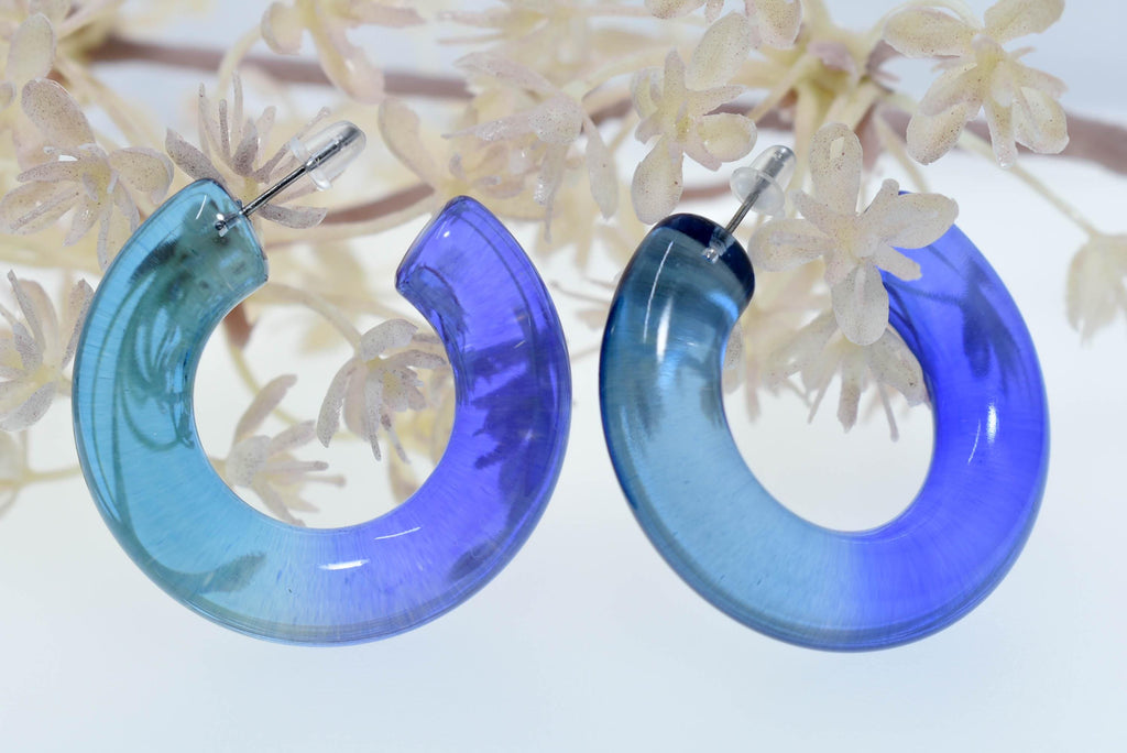 Translucent Gradient Blue Retro Boho Semi Chunky Lucite Ombre Jelly 1.5" Hoop Earrings
