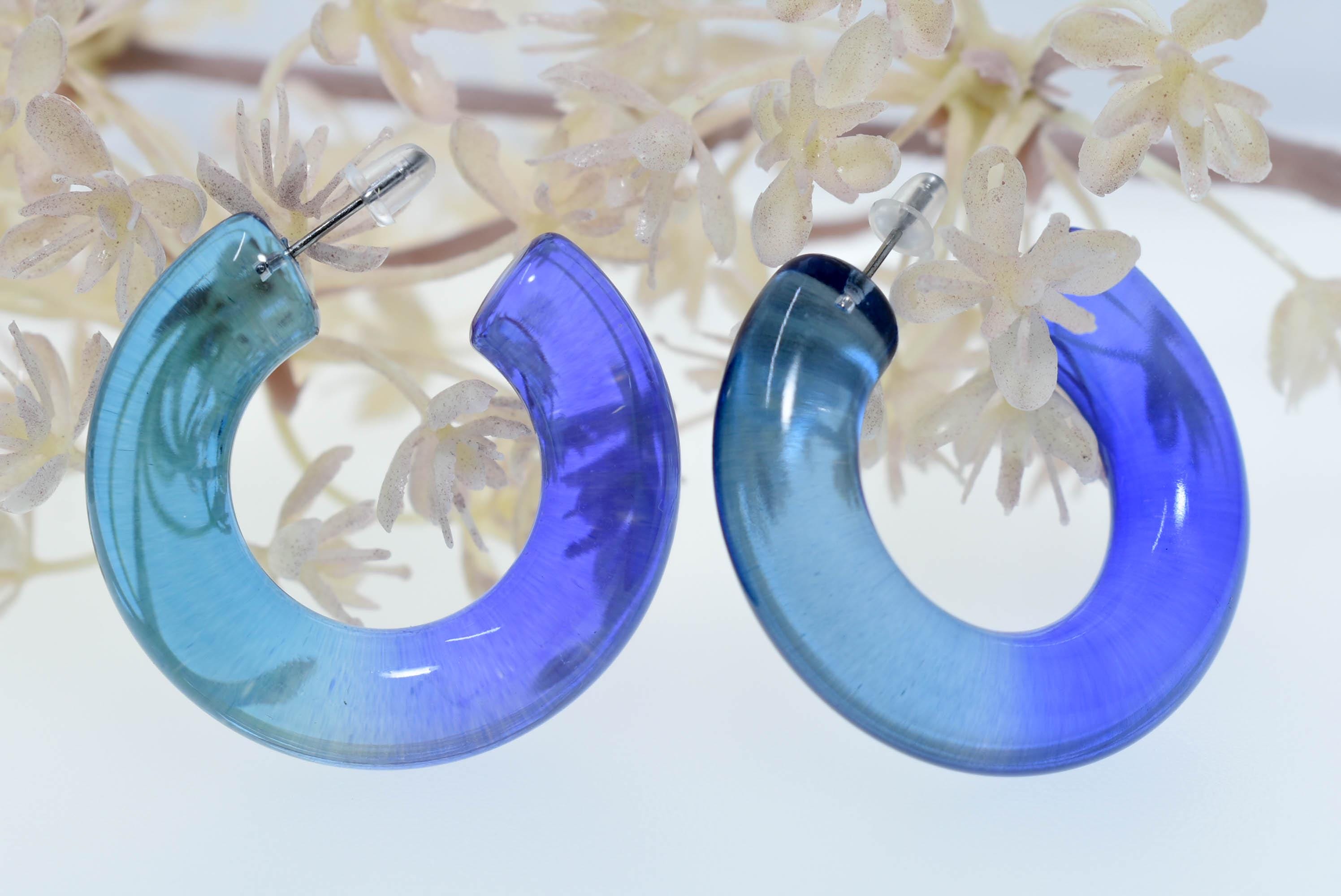 Translucent Gradient Blue Retro Boho Semi Chunky Lucite Ombre Jelly 1.5" Hoop Earrings
