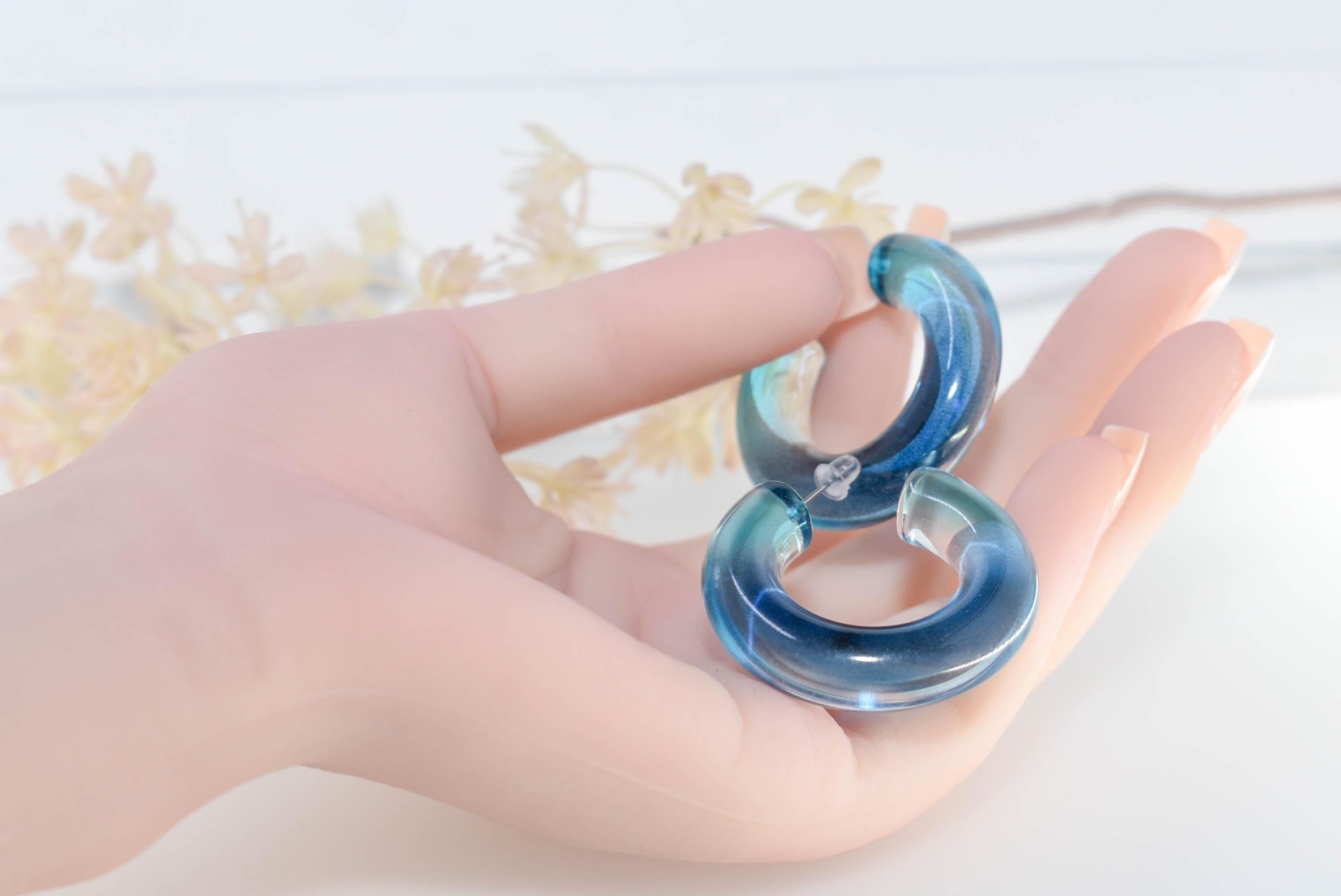 Translucent Gradient Blue Aqua Retro Boho Semi Chunky Lucite Ombre Jelly 1.5" Hoop Earrings