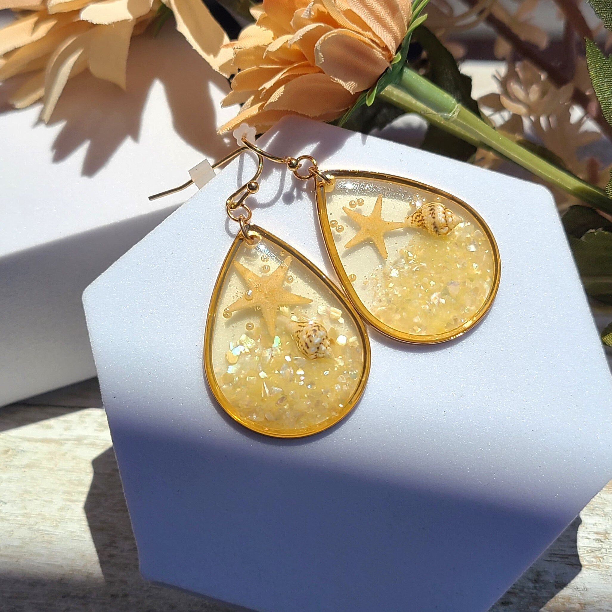 Boho Clear Beige Resin Starfish Seashell Accent Beach Theme Sealife Teardrop Dangle Earrings Women's Vacation Gifts