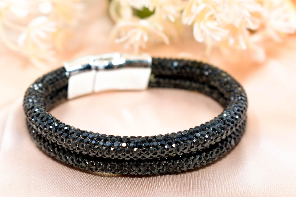 Black Color Pave Rhinestones Flexible Cuff Bangle Magnetic Bracelet Statement Bling Fashion Pageant Night Out Wedding