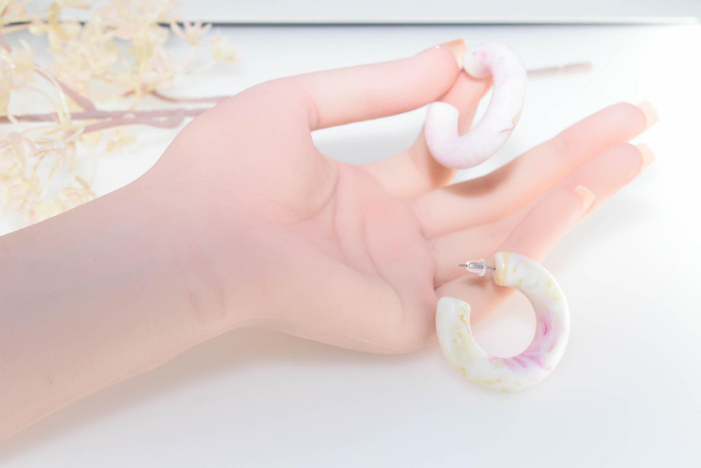 White Marbled Color Bohemian Retro Lightweight Lucite 1.5" Semi Chunky Hoop Earrings Womans Gift Dress Night Out