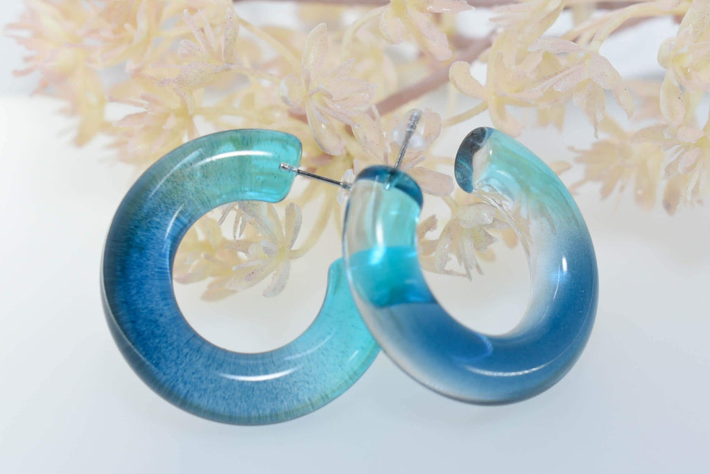 Translucent Gradient Blue Aqua Retro Boho Semi Chunky Lucite Ombre Jelly 1.5" Hoop Earrings