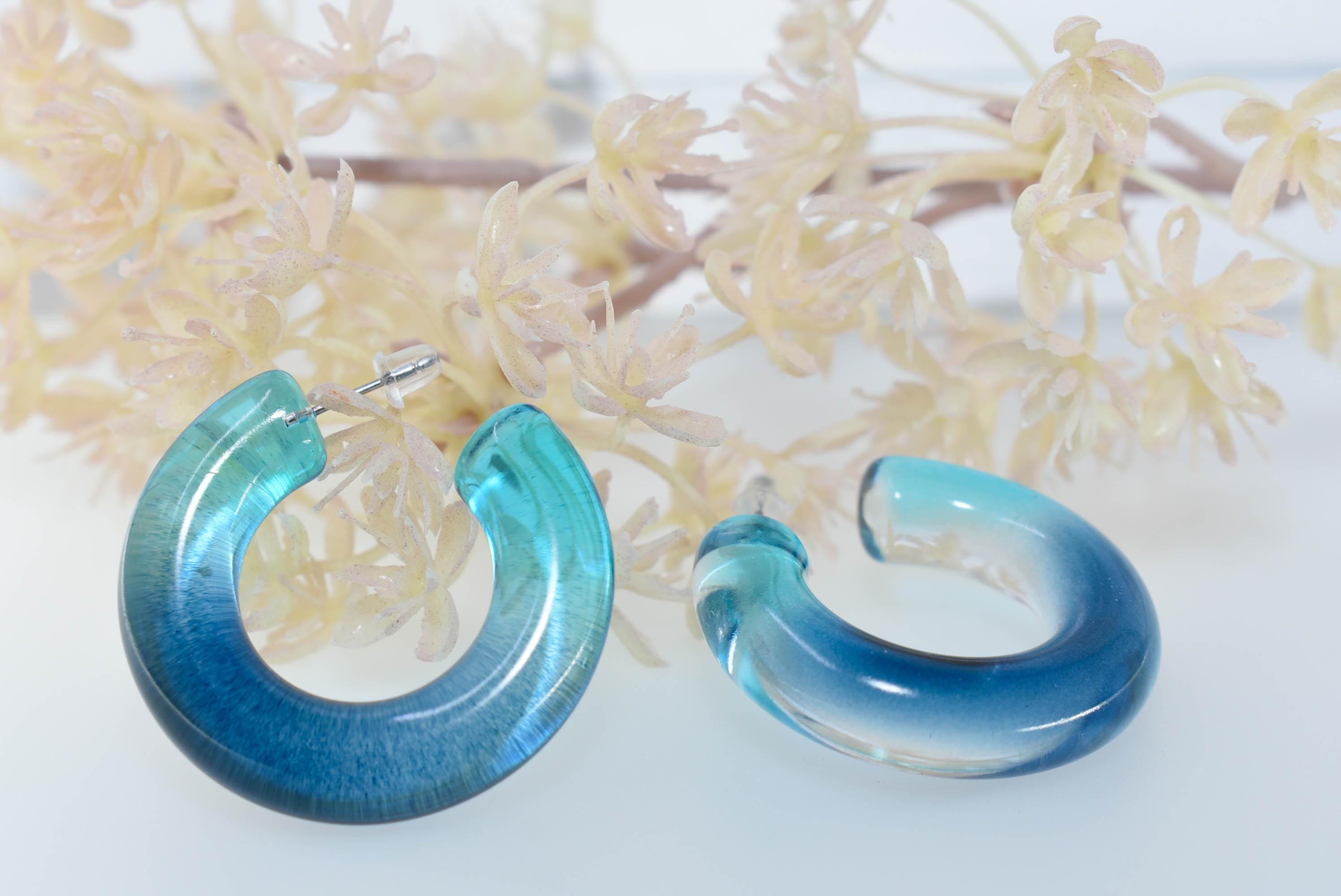 Translucent Gradient Blue Aqua Retro Boho Semi Chunky Lucite Ombre Jelly 1.5" Hoop Earrings