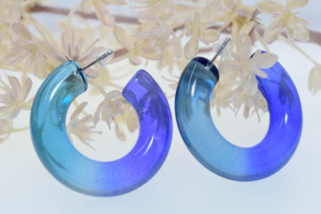 Translucent Gradient Blue Retro Boho Semi Chunky Lucite Ombre Jelly 1.5" Hoop Earrings