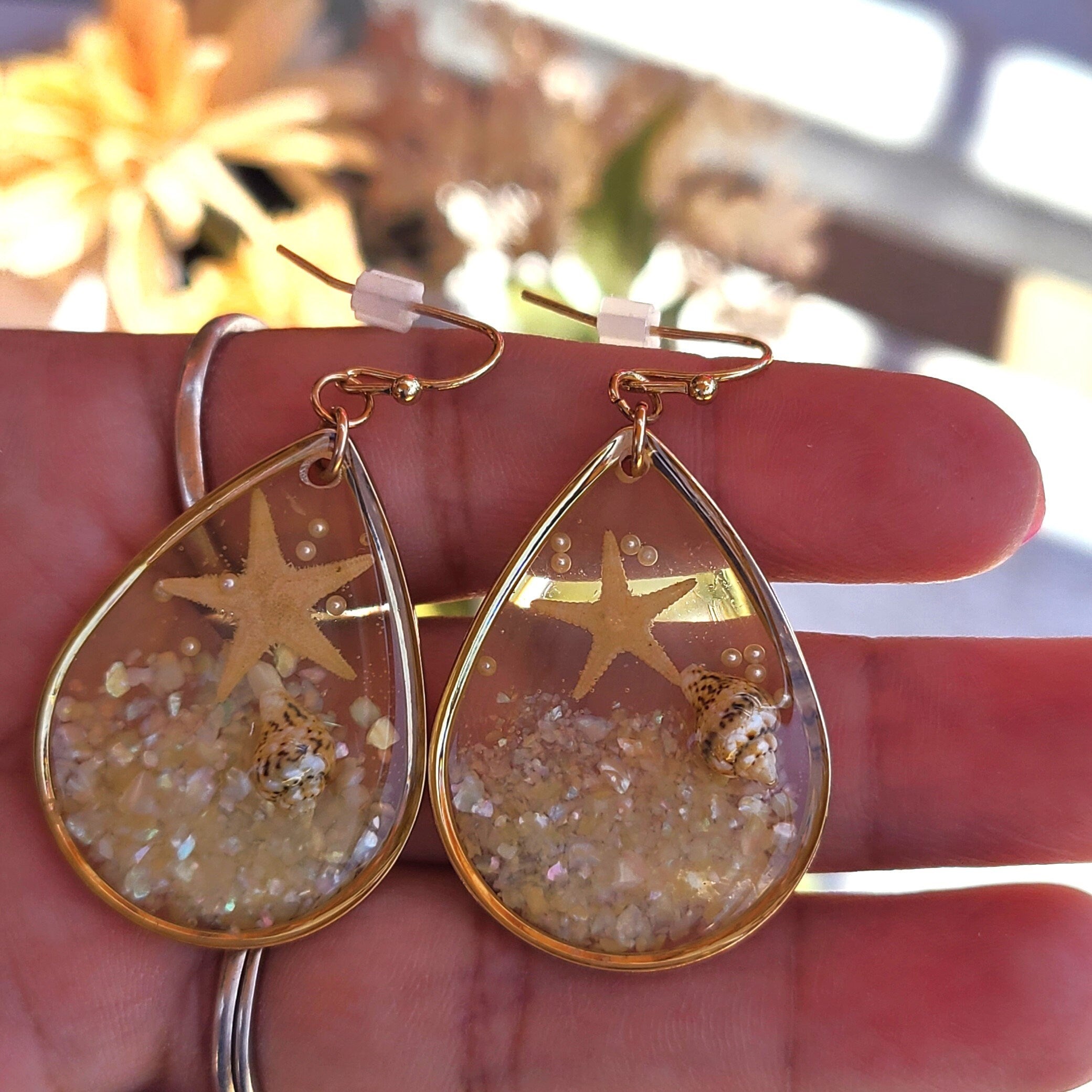 Boho Clear Beige Resin Starfish Seashell Accent Beach Theme Sealife Teardrop Dangle Earrings Women's Vacation Gifts