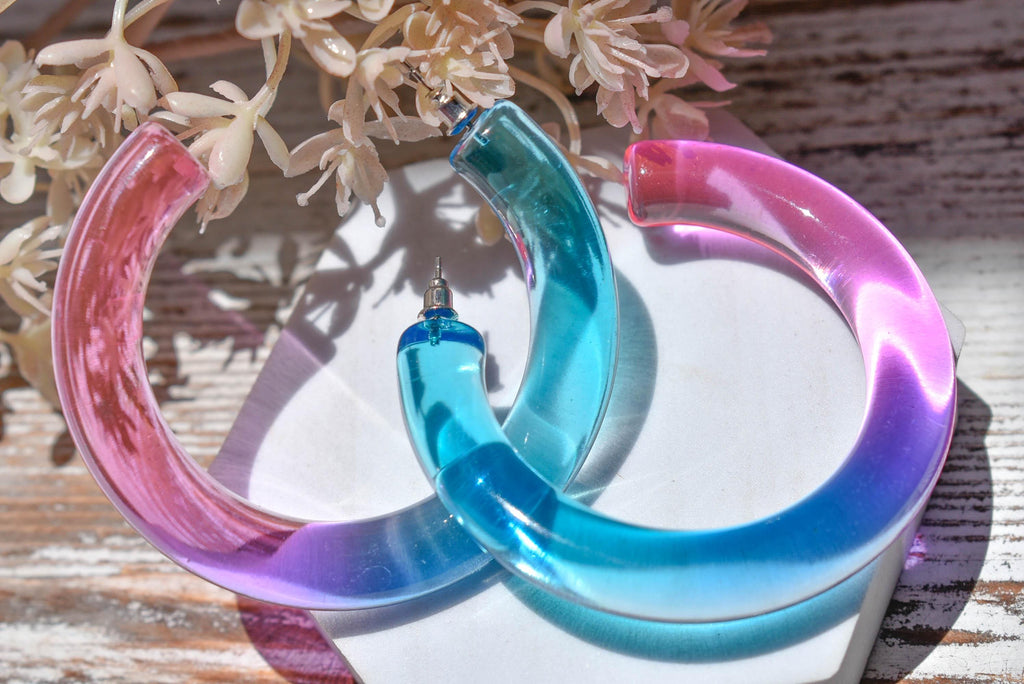 Translucent Gradient Blue Purple Pink Retro Boho Statement Chunky Lucite Ombre Hoop Earrings Fun Earrings Costume Accessories Womens Hoops